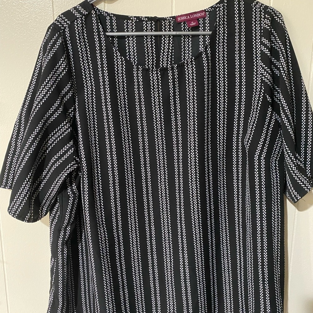 Women’s top. Size 18. Jessica London
